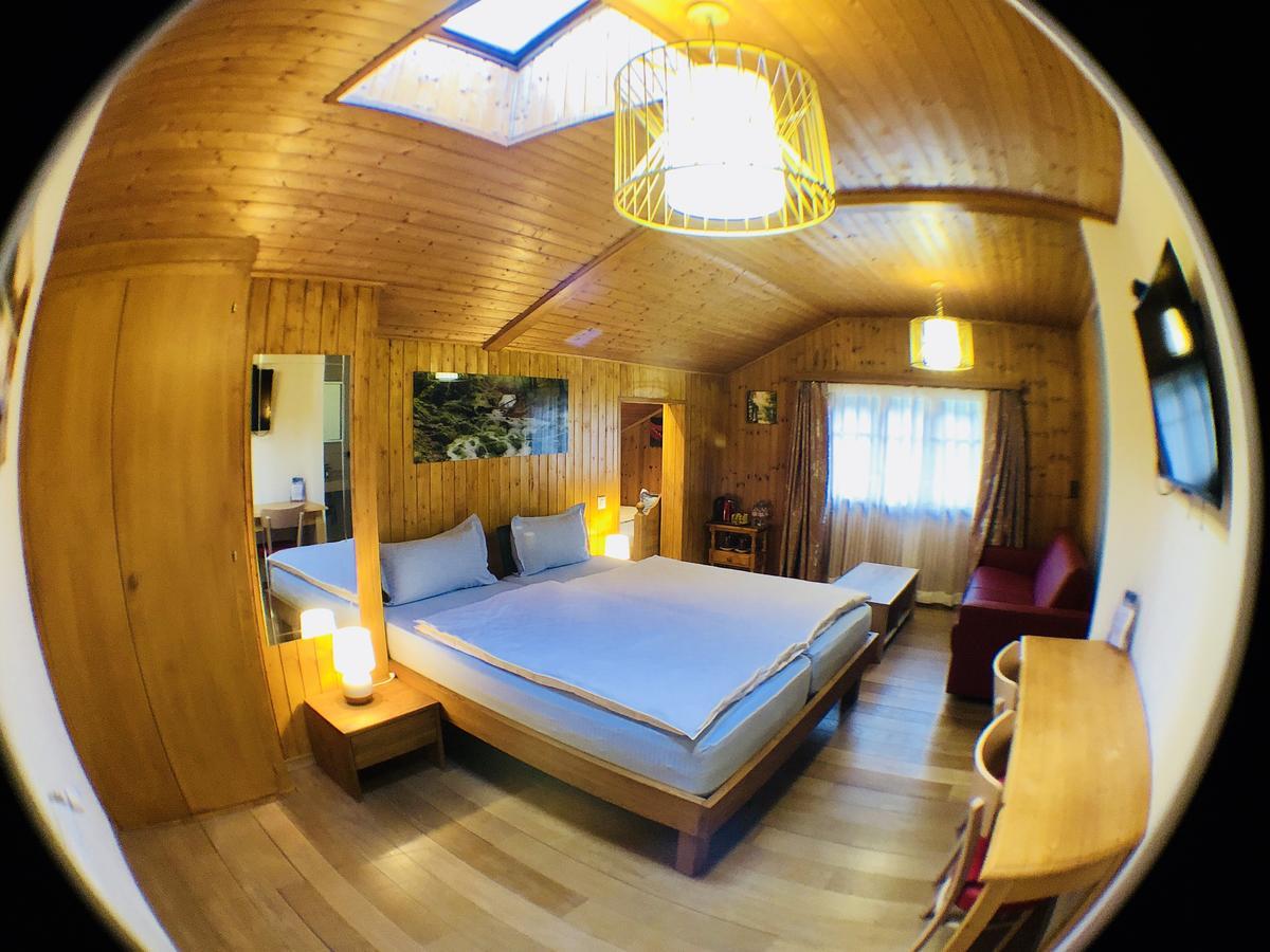 Qi-Lin Hotel Restaurant Ayer Ngoại thất bức ảnh