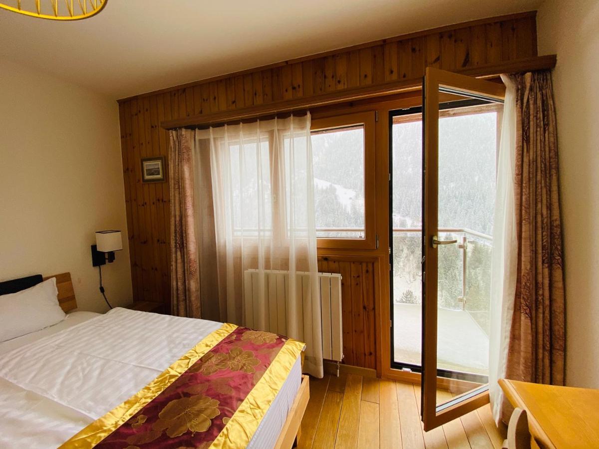 Qi-Lin Hotel Restaurant Ayer Ngoại thất bức ảnh