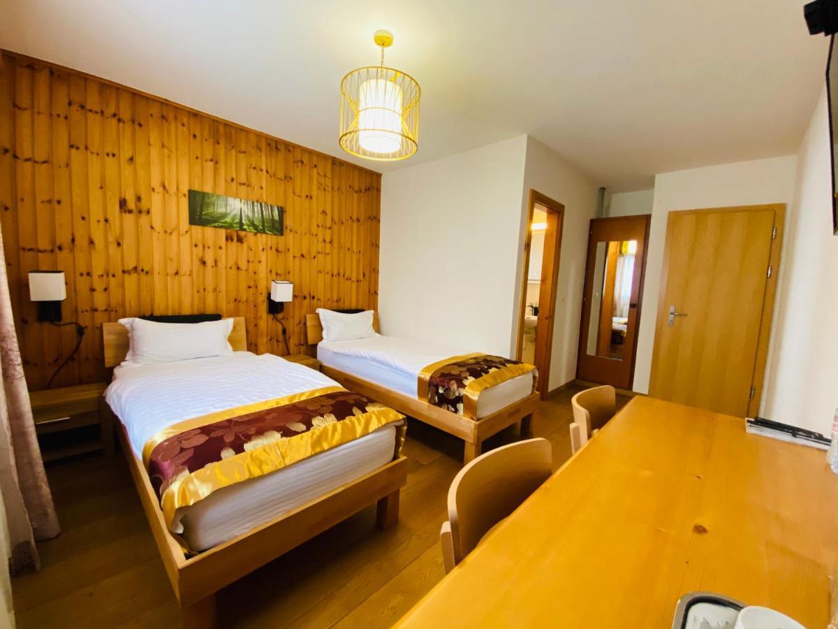 Qi-Lin Hotel Restaurant Ayer Ngoại thất bức ảnh