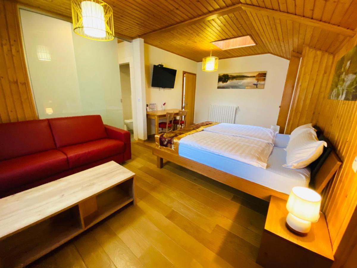 Qi-Lin Hotel Restaurant Ayer Ngoại thất bức ảnh